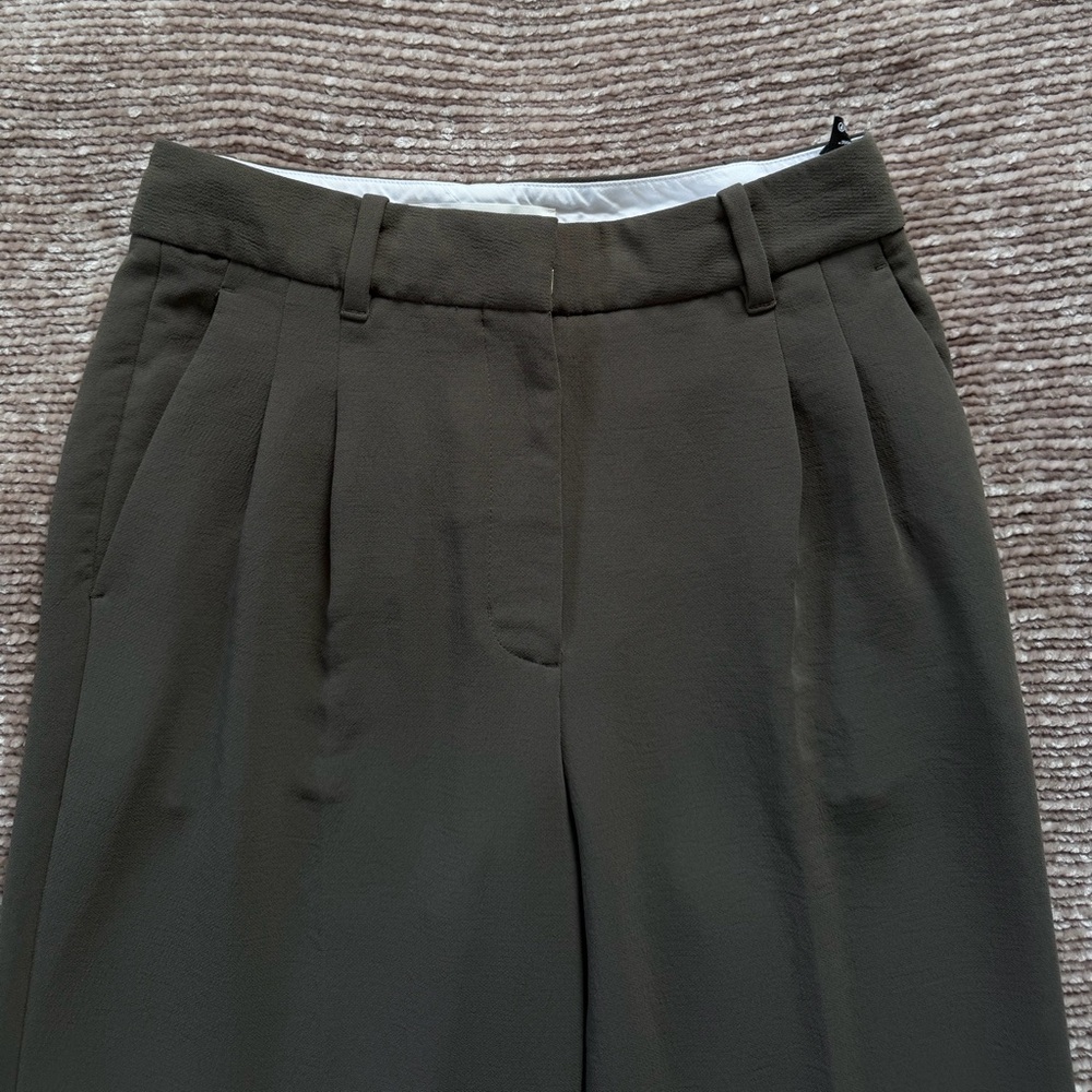 Aritzia The Effortless Pant - Crepette